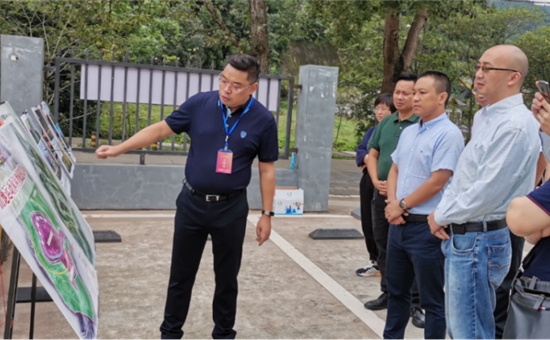 项目调研丨尊龙凯时最新平台创新公司党委副书记刘荣欣带队赴川旅文投公司调研金龙长城景区